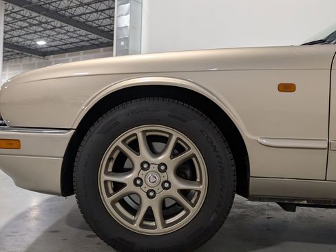 Used 1996 Jaguar XJ6 RWD image 26