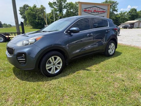 Used 2018 Kia Sportage LX AWD/4WD image 2