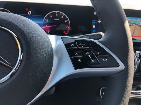 New 2026 Mercedes-Benz GLB 250 4MATIC image 24