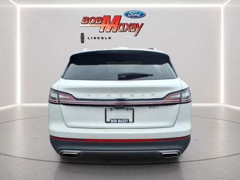 Used 2019 Lincoln Nautilus Select image 5