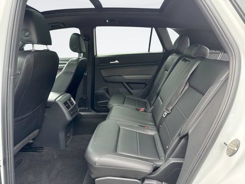 Used 2022 Volkswagen Atlas Cross Sport SEL AWD/4WD image 25