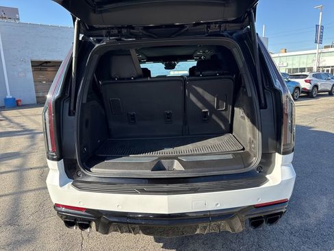 Used 2025 Cadillac Escalade V w/ LPO, Floor Liner Package image 13