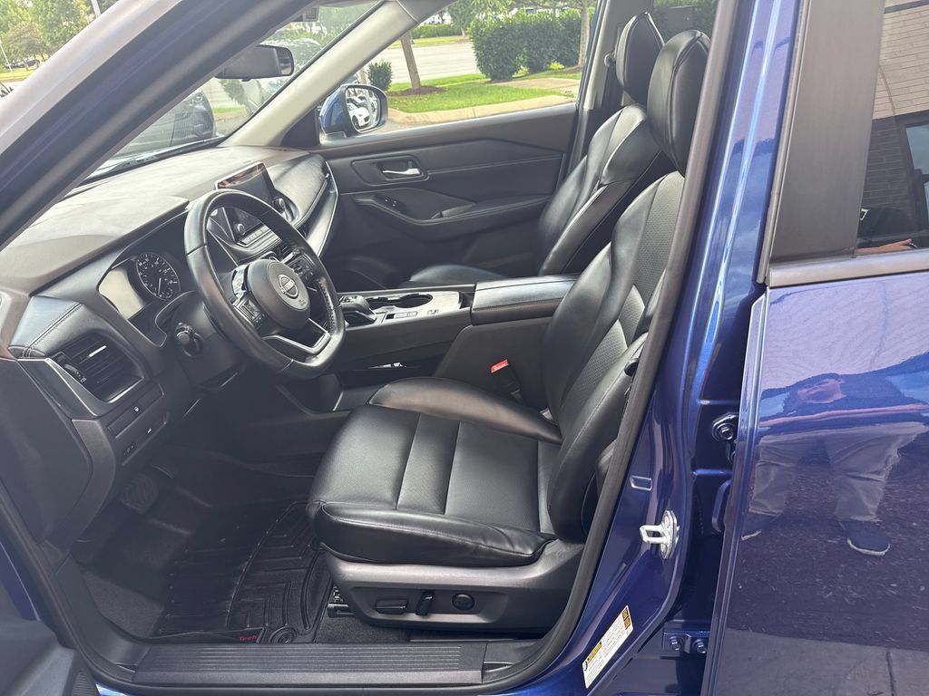 Used 2022 Nissan Rogue SV w/ SV Premium Package FWD image 22