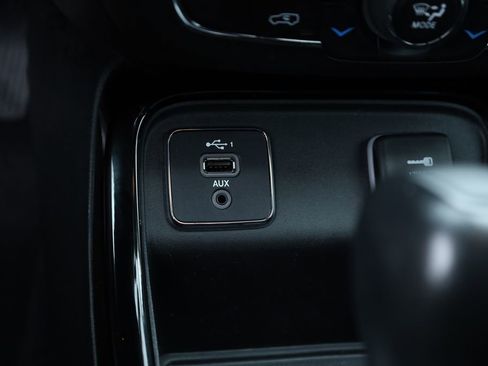 Used 2020 Jeep Compass Latitude FWD image 19