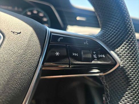 Used 2023 Audi e-tron S Prestige w/ Prestige Package AWD/4WD image 34