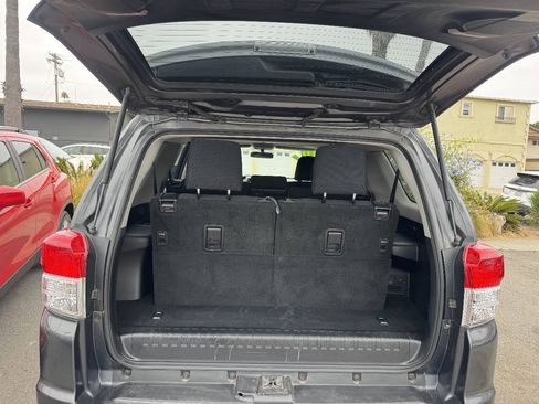 Used 2010 Toyota 4Runner SR5 RWD image 7