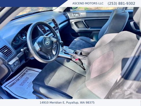 Used 2008 Subaru Outback 2.5i L.L. Bean AWD/4WD image 9