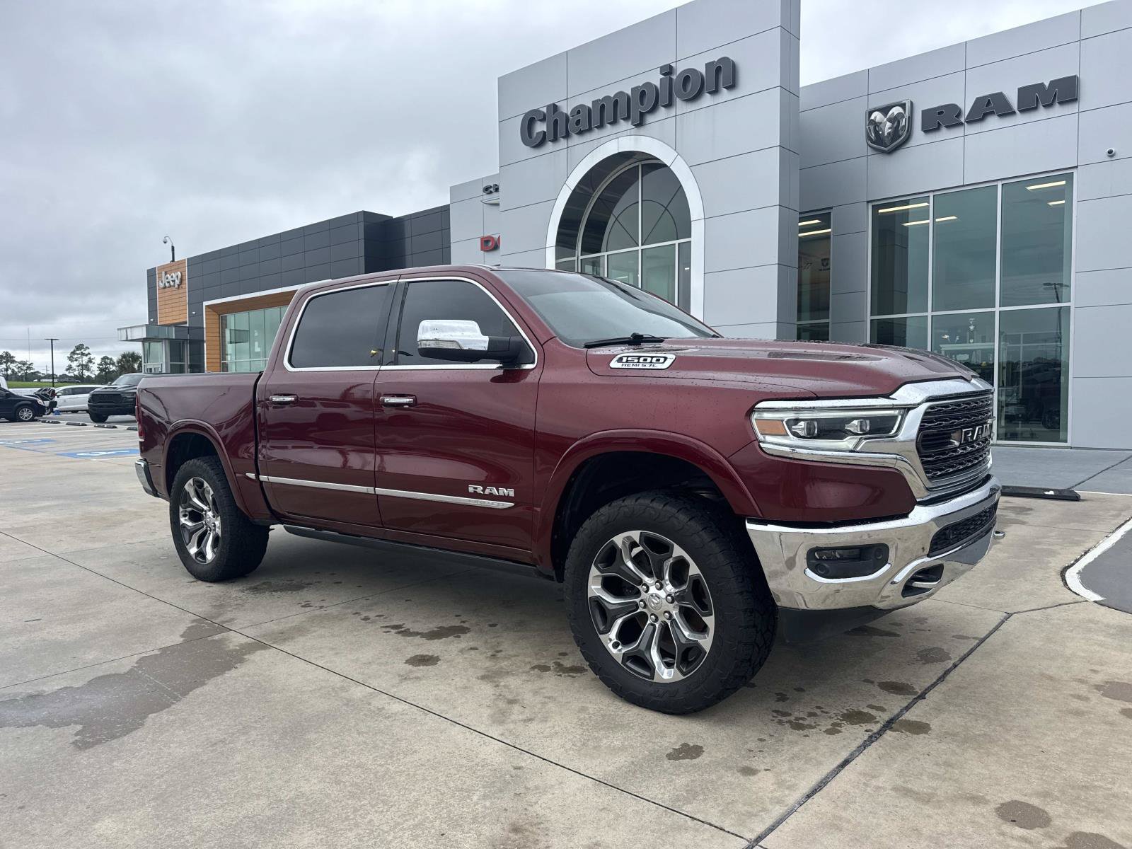 Used 2019 RAM 1500 Limited RWD image 1