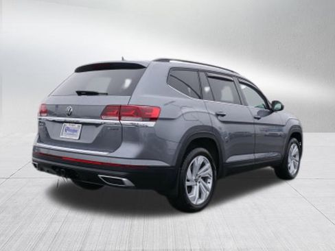Used 2023 Volkswagen Atlas SE image 3