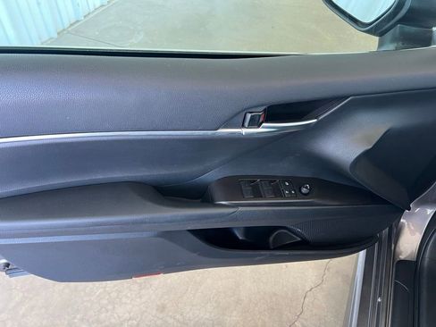Used 2024 Toyota Camry SE image 8