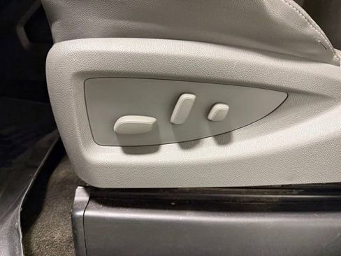 Used 2015 Chevrolet Silverado 2500 LTZ w/ LTZ Plus Package image 11