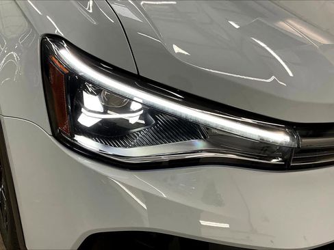 New 2026 Volkswagen Taos SE image 32