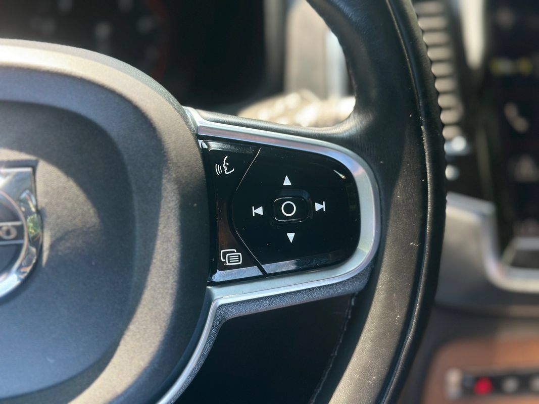 Used 2017 Volvo XC90 T6 Inscription w/ Vision Package AWD/4WD image 32