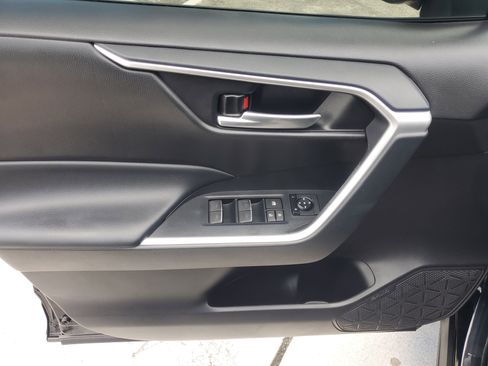 Certified 2023 Toyota RAV4 XLE Premium image 21