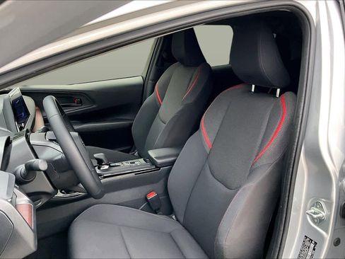 Certified 2025 Toyota Prius Plug-In Hybrid image 7