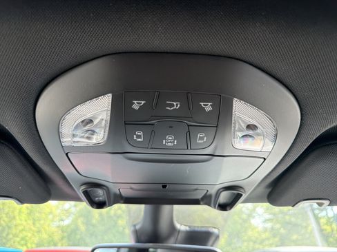 New 2027 Chrysler Pacifica Select w/ Family Tech Group AWD/4WD image 18