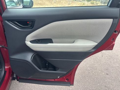 Used 2025 Subaru Forester image 16