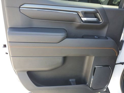 Used 2022 GMC Sierra 1500 AT4 w/ Technology Package image 12