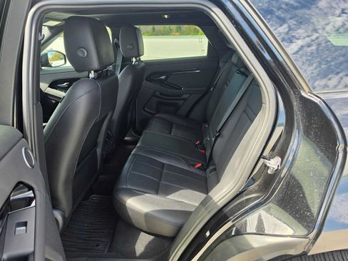 Used 2024 Land Rover Range Rover Evoque Dynamic SE AWD/4WD image 16