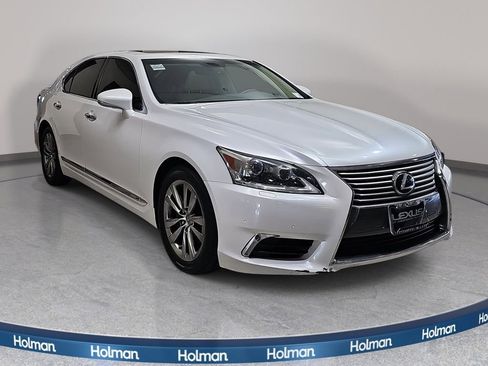 Used 2016 Lexus LS 460 w/ Comfort Package RWD image 4