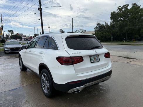 Used 2022 Mercedes-Benz GLC 300 w/ Premium Package Lite image 7