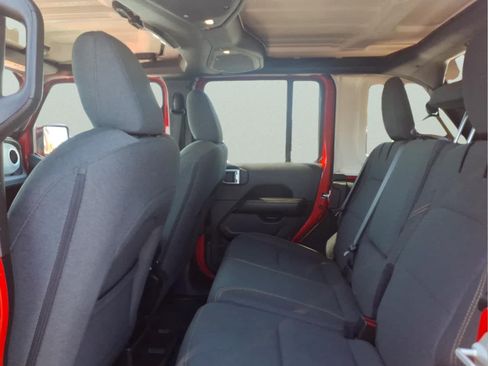 Used 2024 Jeep Wrangler Unlimited Sahara AWD/4WD image 30