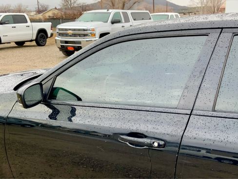 Used 2017 Chrysler 300 S w/ 300S Premium Group image 11