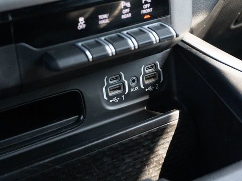Used 2022 RAM 1500 Big Horn AWD/4WD image 35