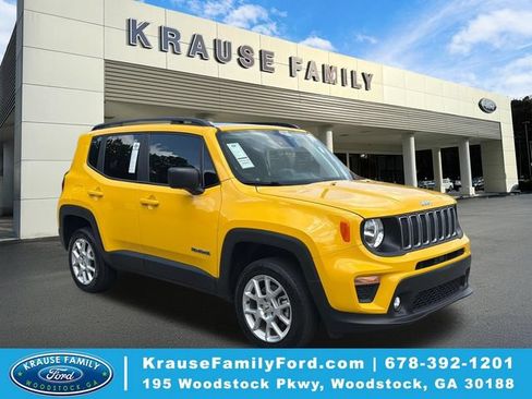 Used 2023 Jeep Renegade Latitude w/ Sun & Fun Group AWD/4WD image 1
