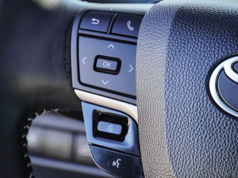 Certified 2025 Toyota Camry SE w/ Convenience Package image 31