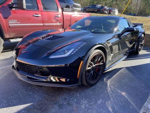 Used 2017 Chevrolet Corvette Z06 image 2