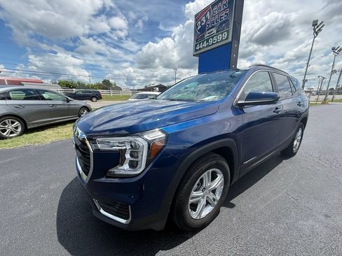 Used 2022 GMC Terrain SLE w/ Driver Convenience Package FWD image 8