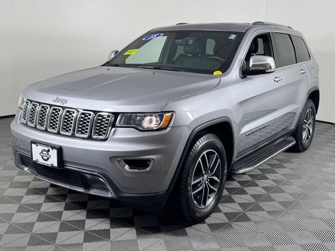 Used 2018 Jeep Grand Cherokee Limited AWD/4WD image 12