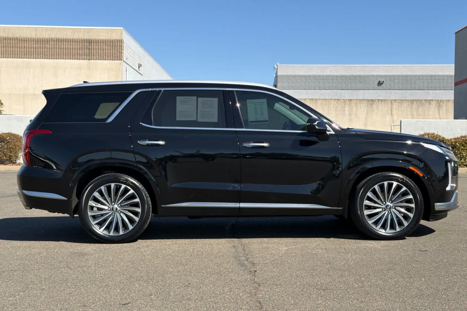 Used 2023 Hyundai Palisade Calligraphy AWD/4WD image 6