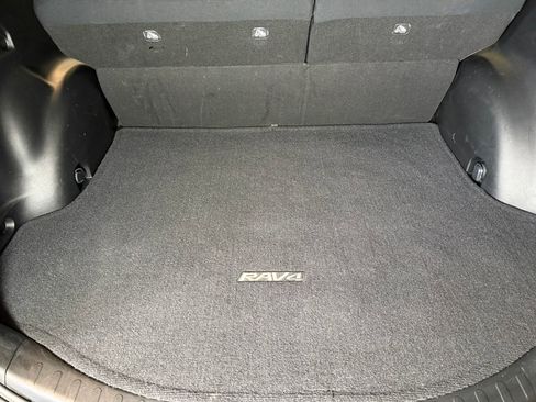 Used 2016 Toyota RAV4 LE AWD/4WD image 22