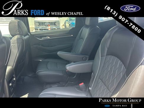 Used 2023 Buick Enclave Avenir w/ Avenir Technology Package AWD/4WD image 10