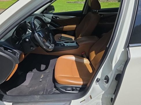 Certified 2023 INFINITI Q50 Luxe w/ Cargo Package AWD/4WD image 7