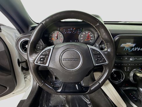 Used 2016 Chevrolet Camaro LT image 13