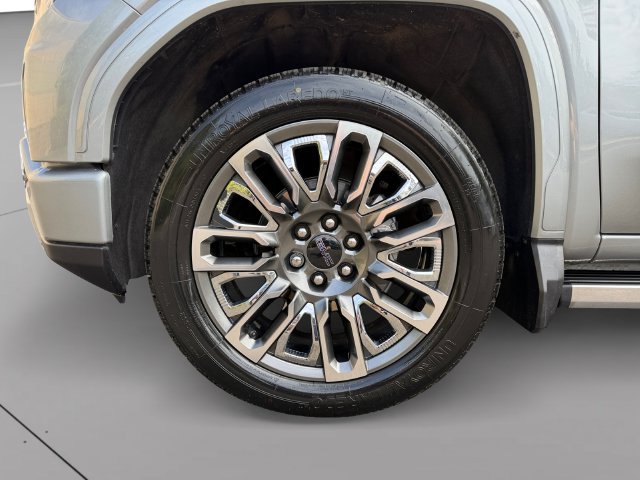 Used 2024 GMC Sierra 1500 Denali Ultimate AWD/4WD image 9