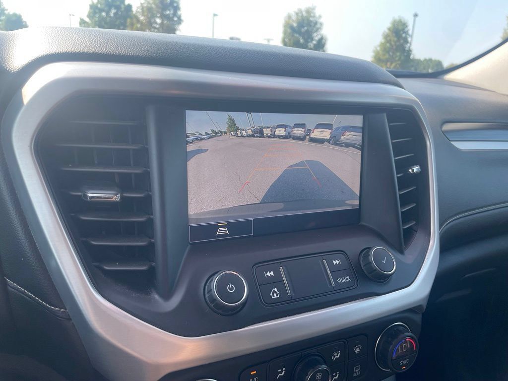Used 2021 GMC Acadia SLT FWD image 16