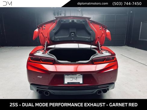 Used 2016 Chevrolet Camaro SS RWD image 41
