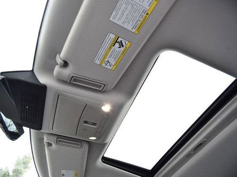 Used 2021 Nissan Armada Platinum image 27