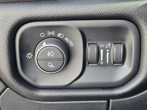 Used 2025 RAM 1500 Laramie w/ Sport Appearance Package image 20