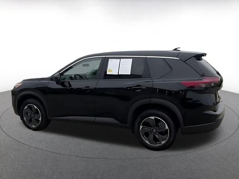 Used 2025 Nissan Rogue SV FWD image 16