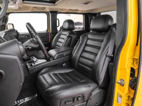 Used 2005 HUMMER H2 SUT Sport Utility Pickup 4D w/ Preferred Equipment Group image 28
