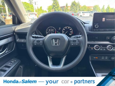 Used 2025 Honda CR-V EX image 15