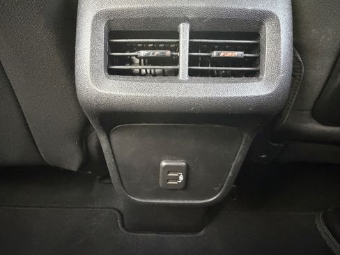 Used 2018 GMC Terrain SLE image 29