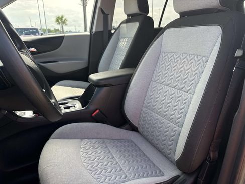 Used 2022 Chevrolet Equinox LT AWD/4WD image 15