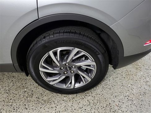 Used 2024 Lincoln Corsair FWD image 8