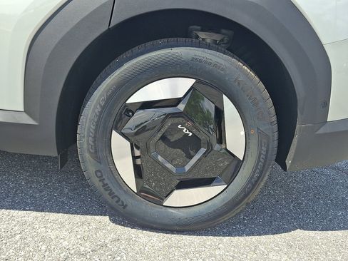 New 2026 Kia EV9 Wind AWD/4WD image 5